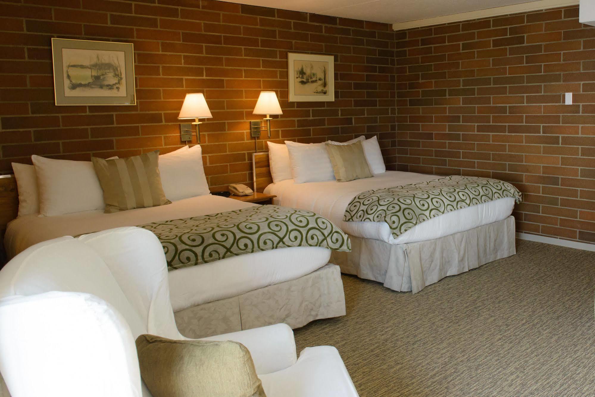 Driftwood Inn Sechelt Eksteriør billede