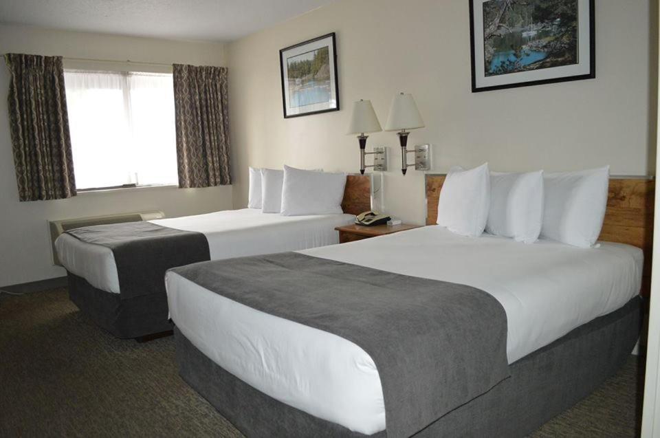 Driftwood Inn Sechelt Eksteriør billede